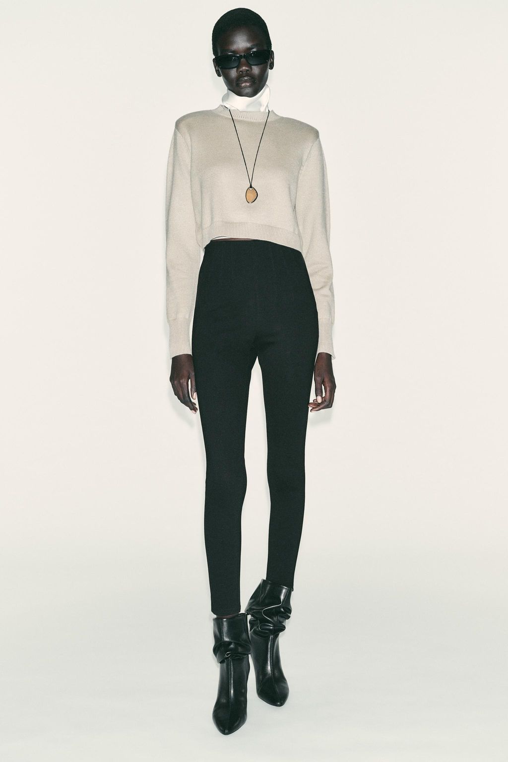 BODY SHAPING LEGGINGS - Zara фото 4