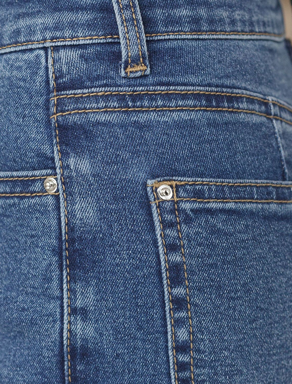 Джинсы дудочки из эластичного плотного денима