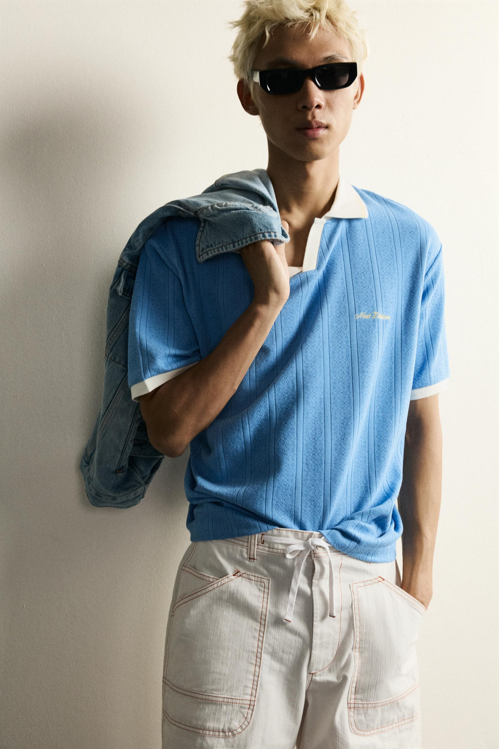POLO RELAXED FIT  ESTRUCTURA TEXTO BORDADO / Azul claro - Zara фото 5