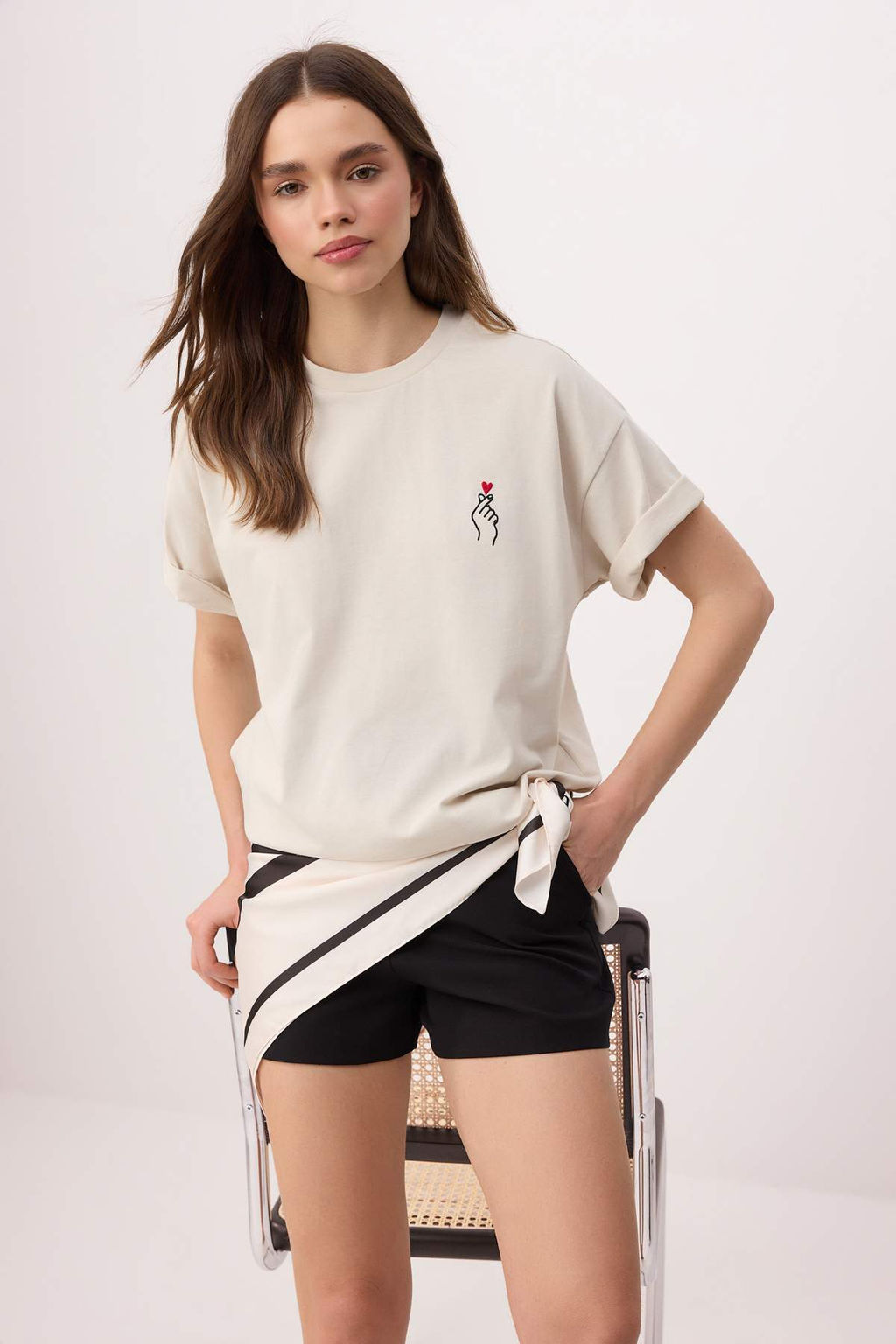 Tas Nak?sl?/Islemeli Oversize/Genis Kal?p %100 Pamuk Orme T-Shirt TWOSS26TS00165