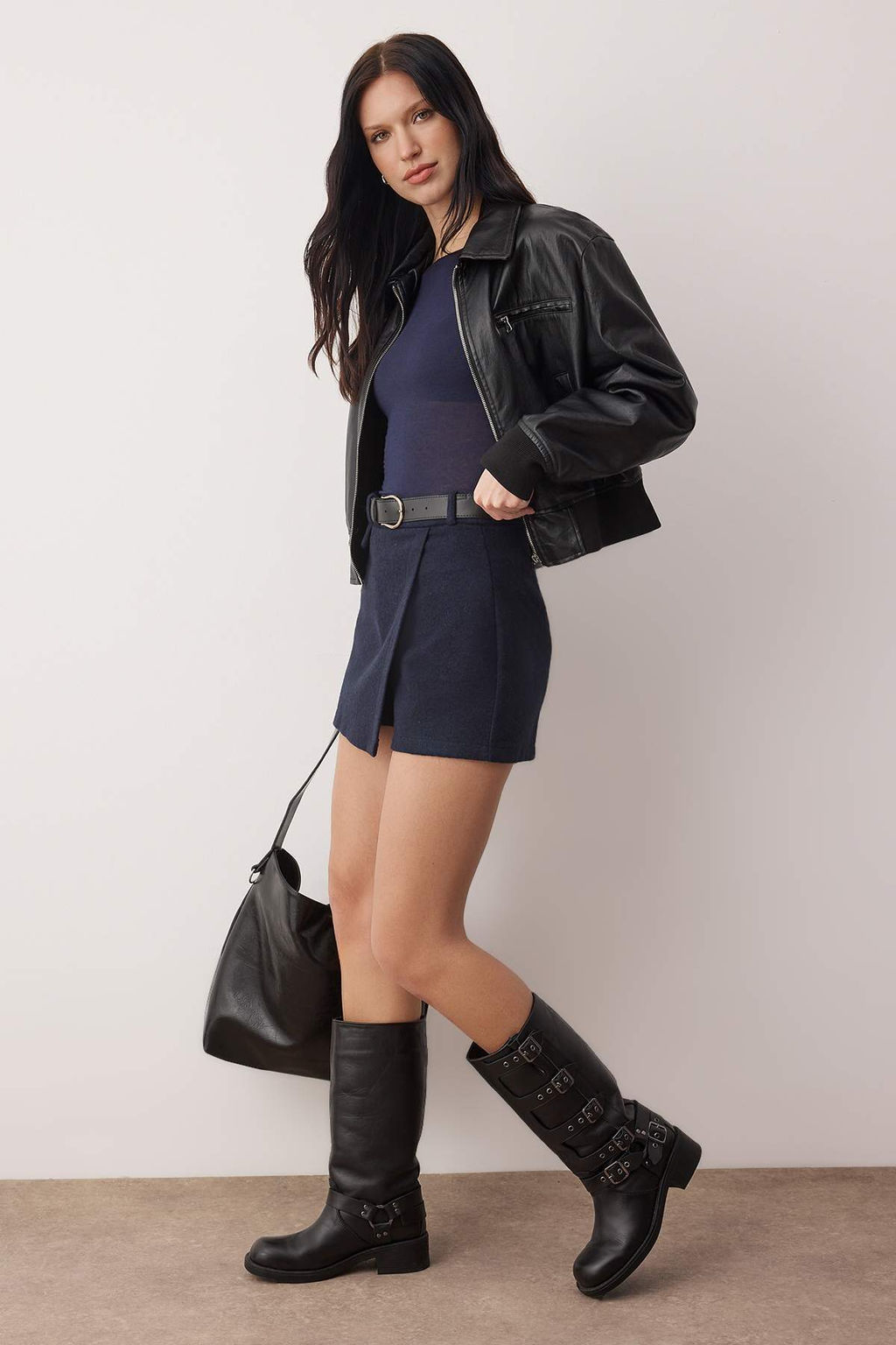 TRENDYOLMILLA Tas Kemer Detayl? Dokuma Sort Etek TWOAW21SR0037  фото 25