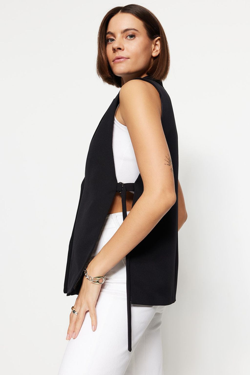 Siyah Oversize Aksesuarl? Yandan Baglama Detayl? Tek Dugmeli Astarl? Dokuma Yelek TWOAW23YE00032