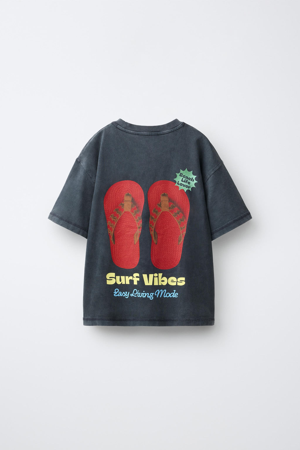 CAMISETA ESTAMPADA CHANCLAS / Gris oscuro