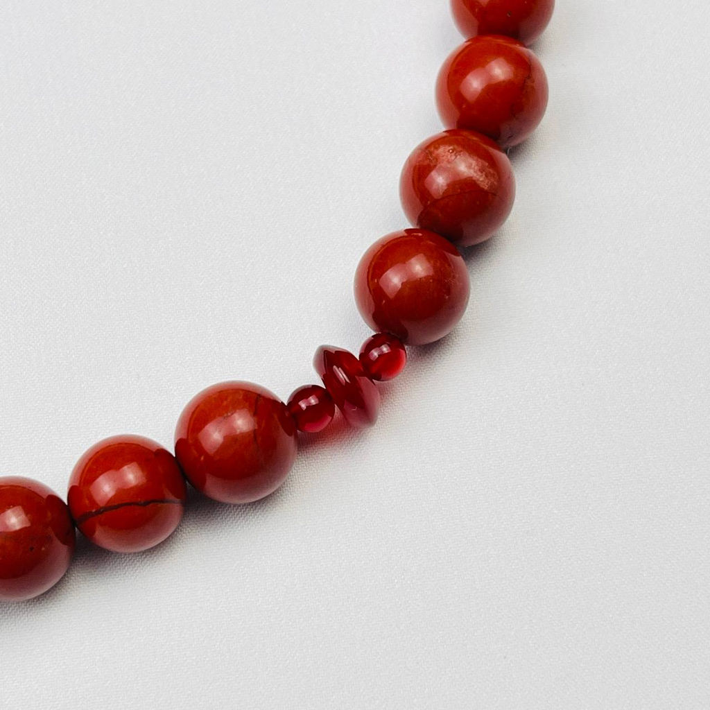 Четки из кирпичной Яшмы (33 бусины) - Радуга самоцветов фото 3