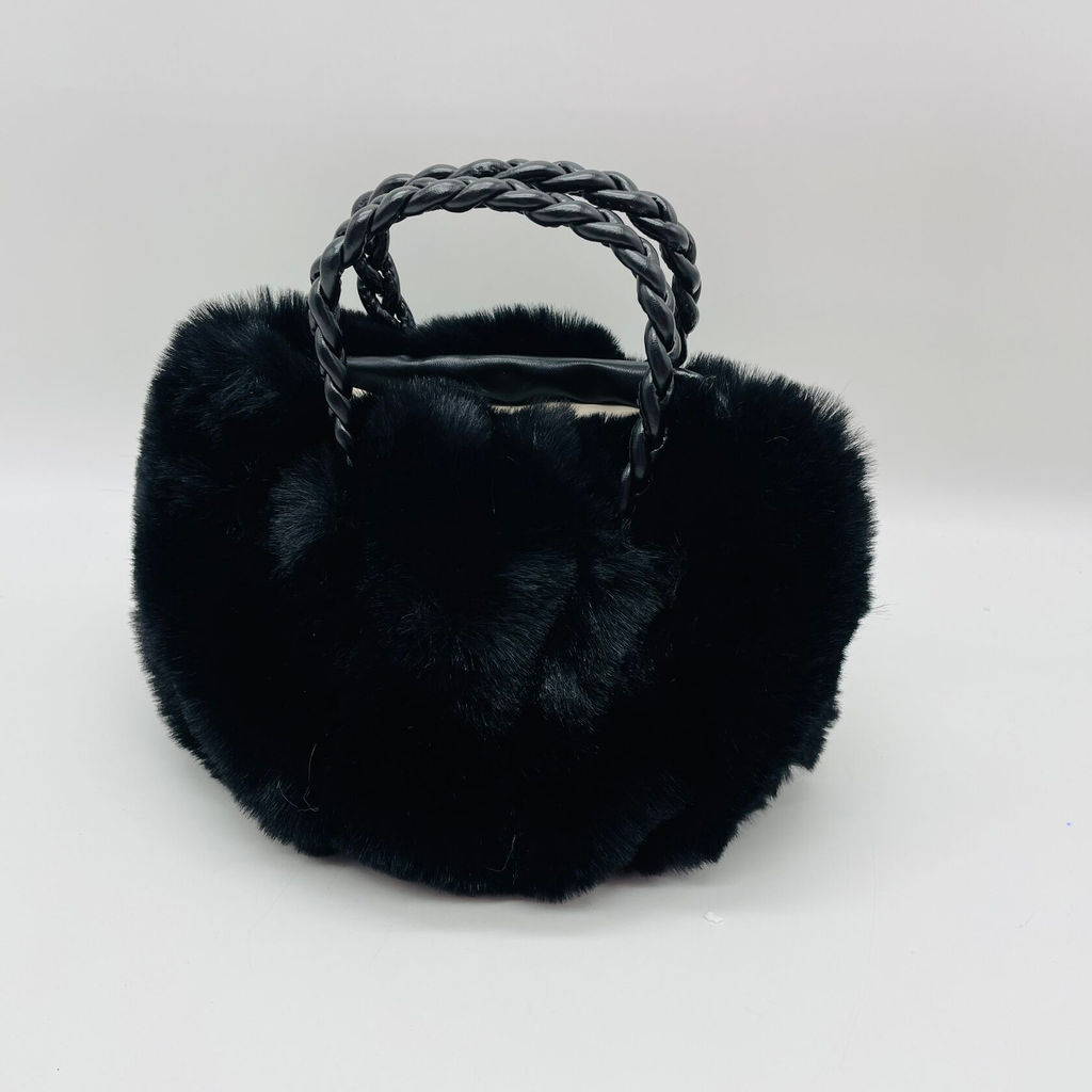 Сумка меховая Плетеные ручки 15 см - Storyland фото 5