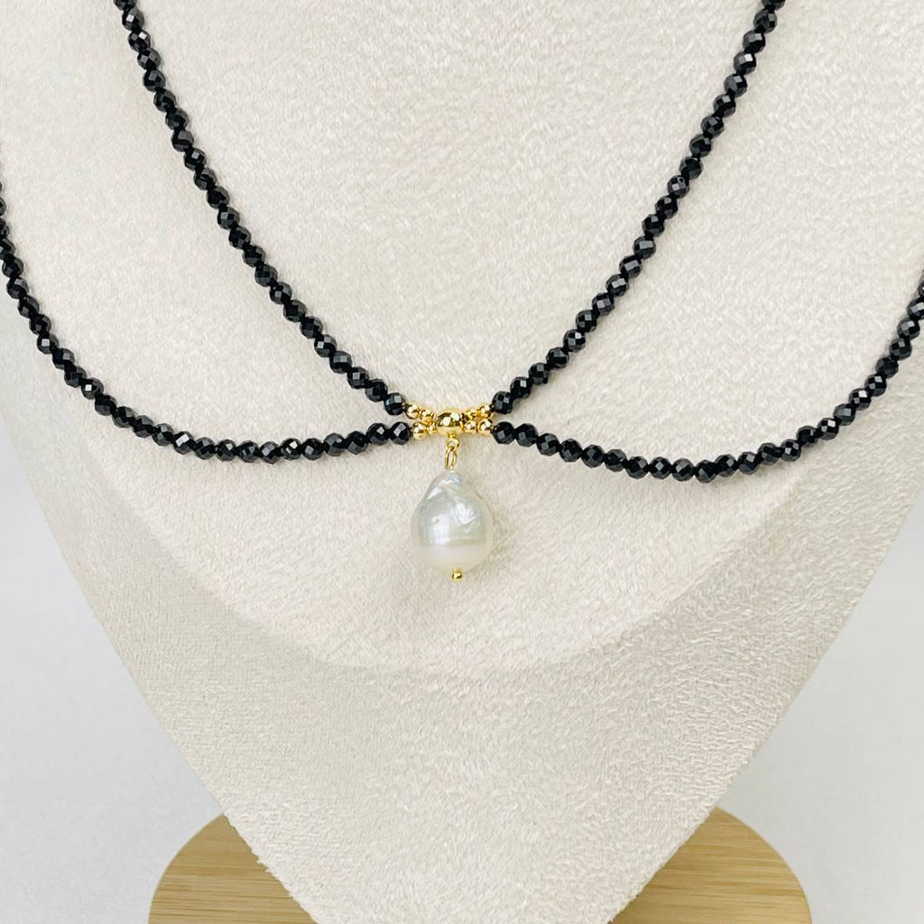 Колье из Шпинели и Жемчуга