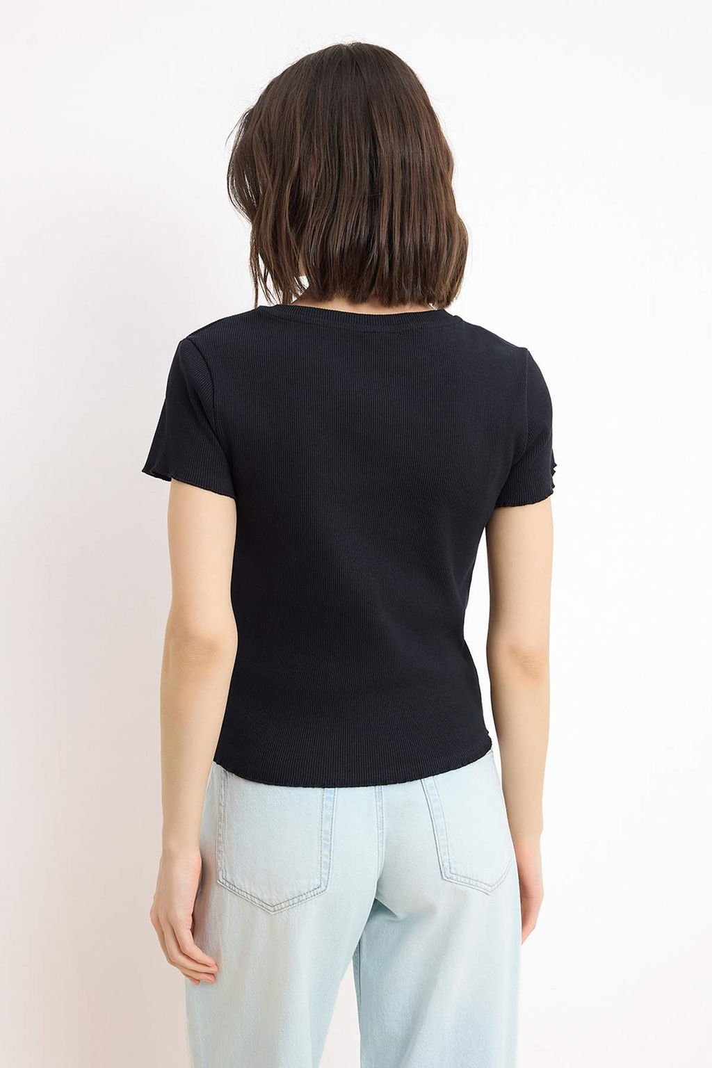 Wardrobe Essentials-Siyah-Ekru 2li Paket Fitted/Vucuda Oturan Esnek Orme T-Shirt TWOSS26TS00154