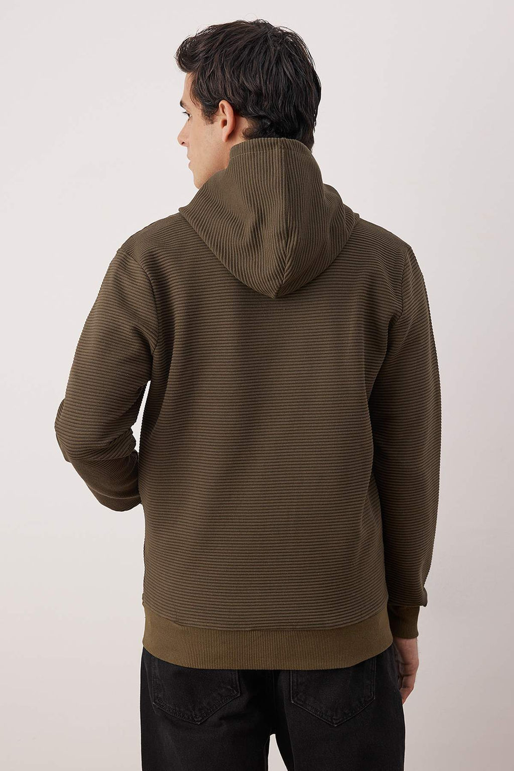 Siyah Regular/Normal Kesim Fermuarl? Kapusonlu Dokulu Sweatshirt TMNAW26SW00067 - Trendyolmilla фото 20