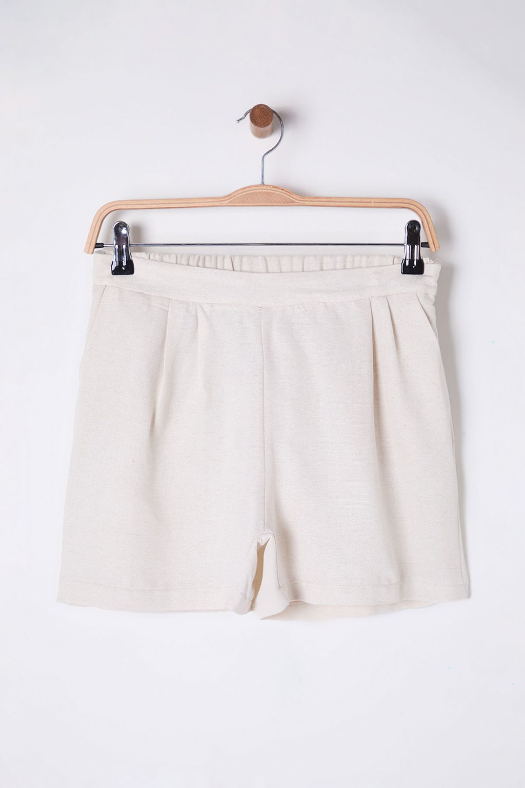 TRENDYOLMILLA Bej Keten Icerikli Arka Beli Lastikli Genis Paca Diz Boy Dokuma Sort & Bermuda TWOSS25SR00021 фото 10