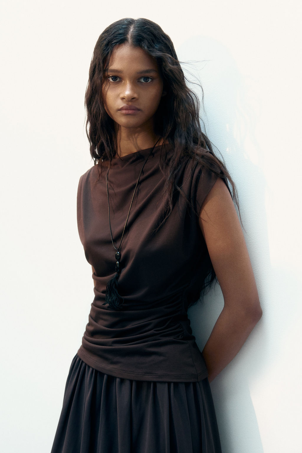 Top drapeado con escote barco - H&m фото 5