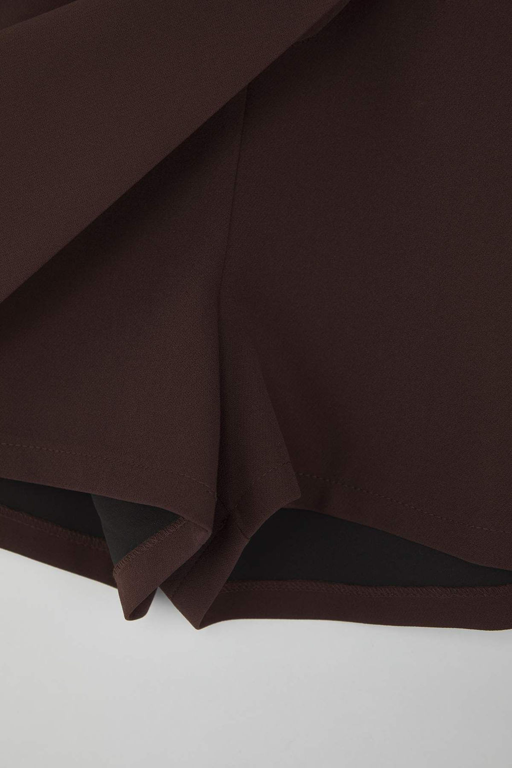 Koyu Kahverengi Dugme Detayl? Mini Sort Etek Sort & Bermuda TWOAW26SR00027