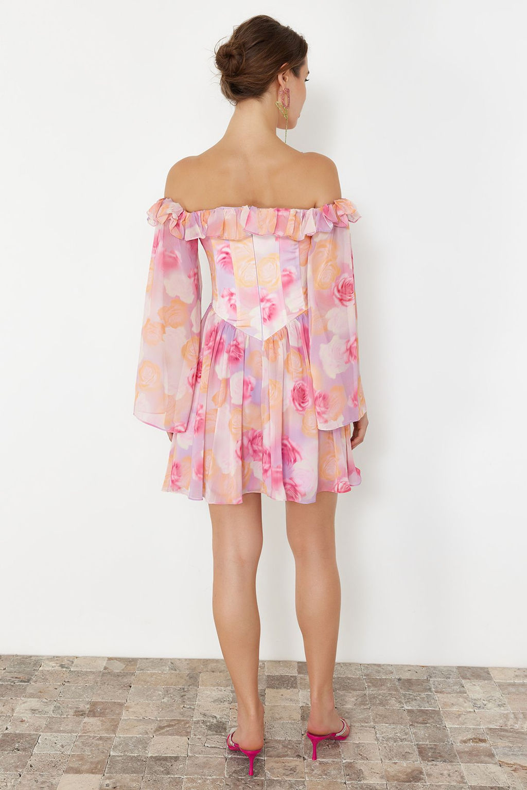 TRENDYOLMILLA Bridal Ekru A-Kesim Astarl? Volanl? Dokuma Sifon K?sa Dugun/Nikah S?k Abiye Elbise TPRSS23EL00096 фото 47