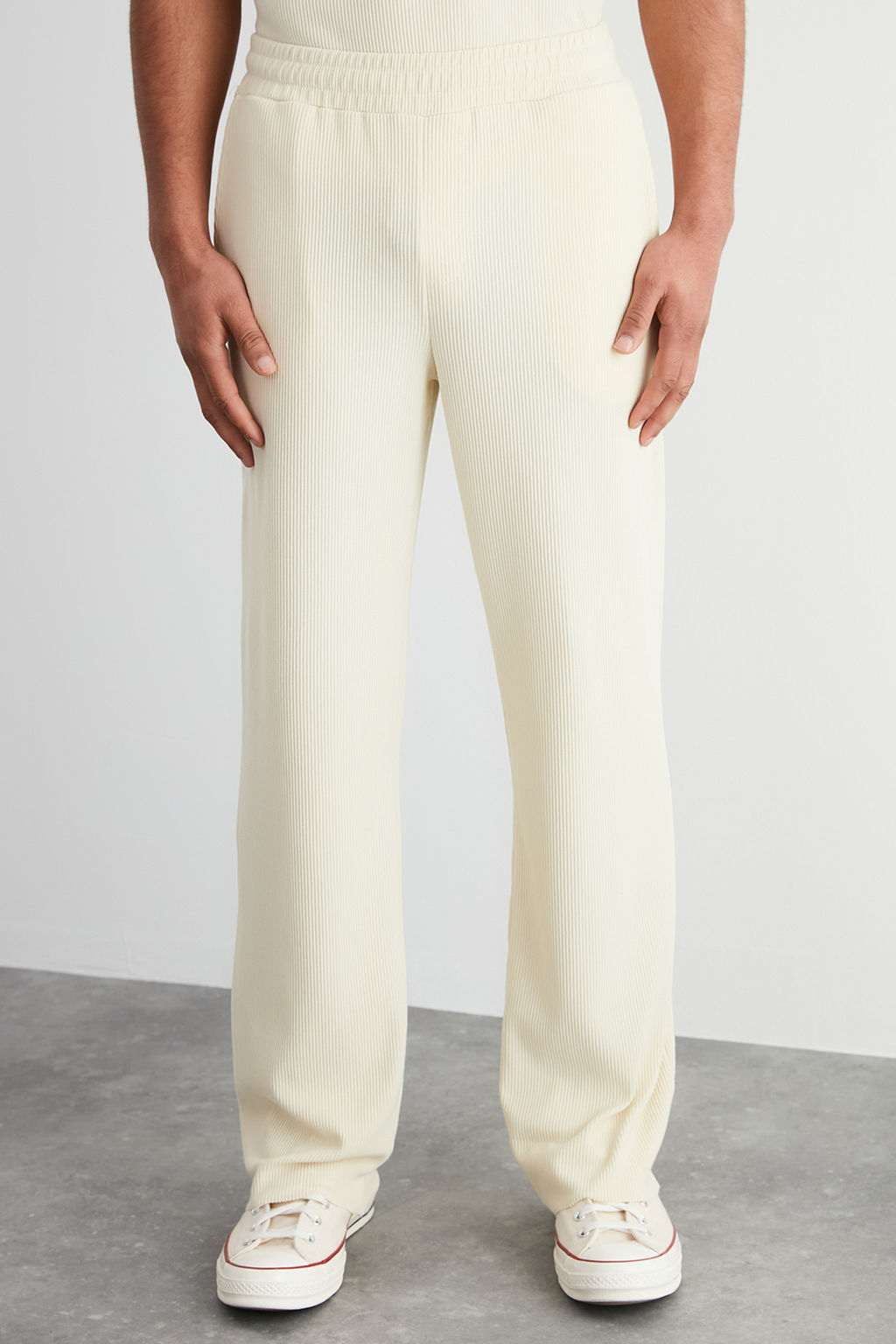 Ekru /Wide Leg Dokulu K?r?smaz Gizli Kordonlu Tek Parca Esofman Alt? TMNSS23EA00013