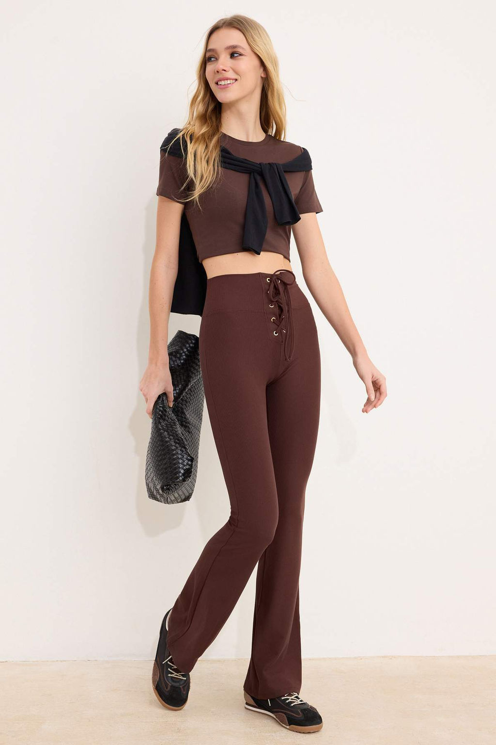 Kahverengi Flare/Ispanyol Paca Yuksek Bel Bagc?kl? Uzun Fitilli Esnek Orme Pantolon TWOSS26PL00079 - Trendyolmilla фото 2
