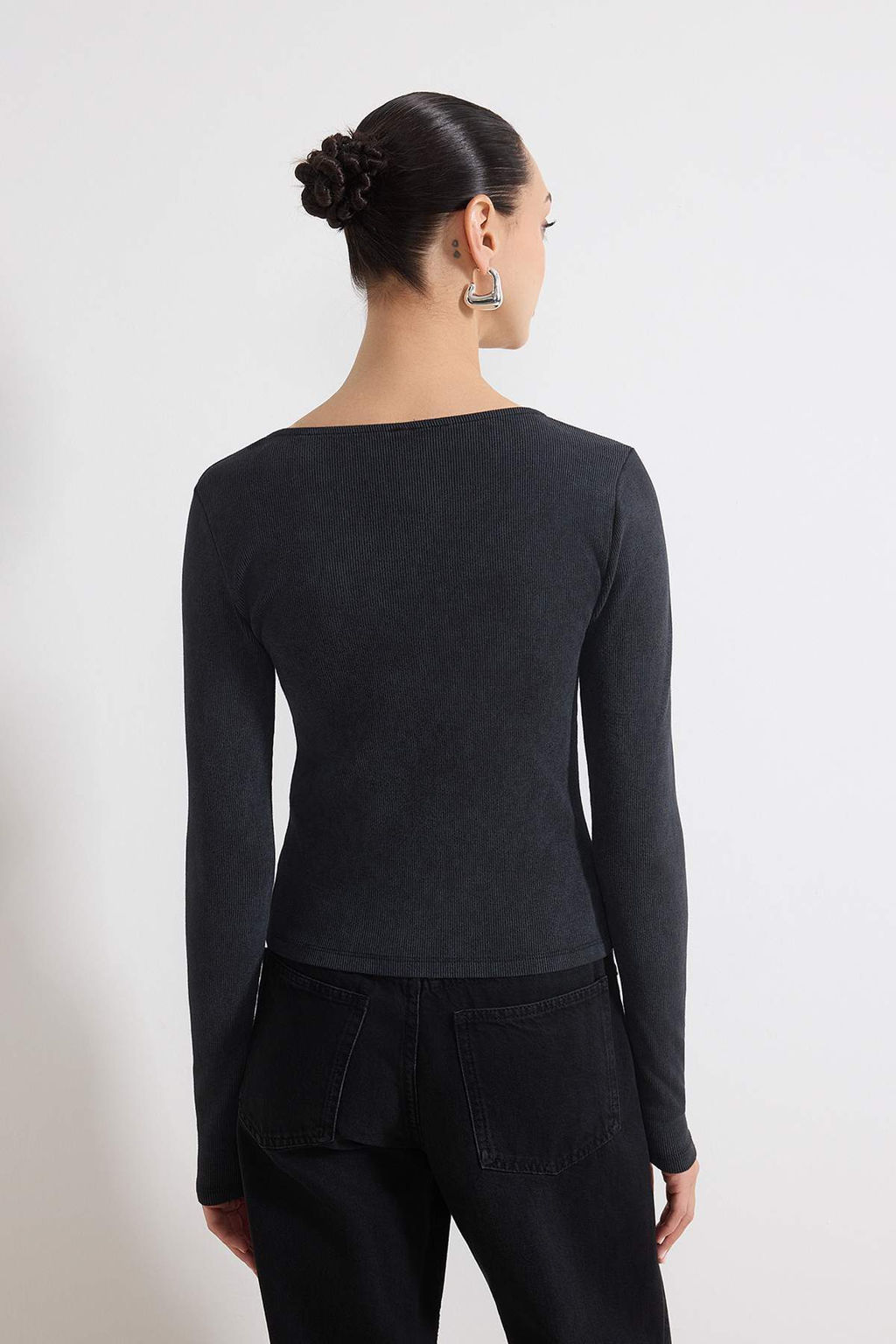 Antrasit Fitted Asimetrik Yaka Fermuarl? Eskitme/Soluk Efektli Esnek Orme Bluz TWOSS26BZ00271