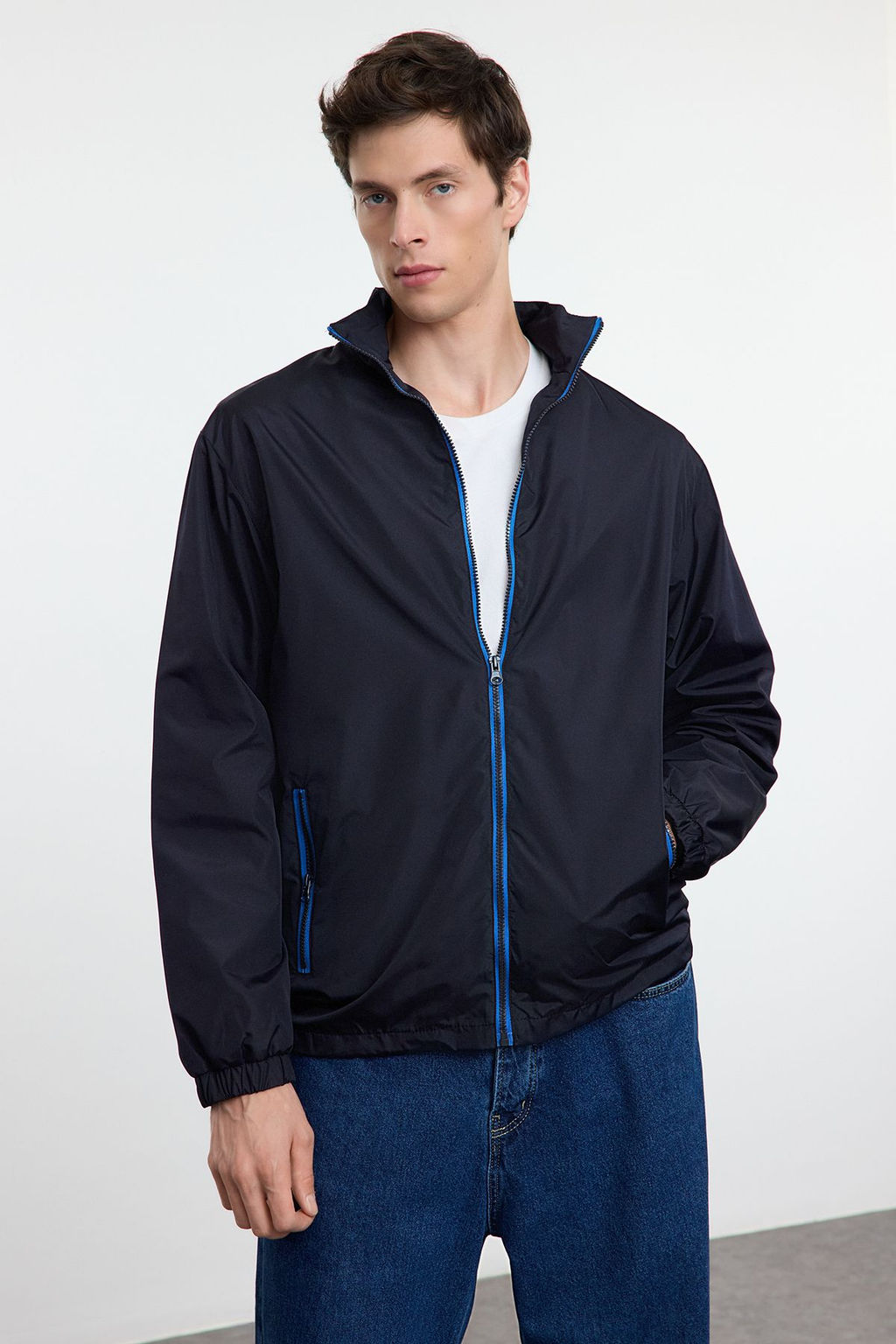 TRENDYOL MAN Lacivert Regular Fit Fermuarl? Ince Mevsimlik Ruzgarl?k&Yagmurluk Ceket Mont TMNAW25MO00040 - Trendyolmilla фото 2