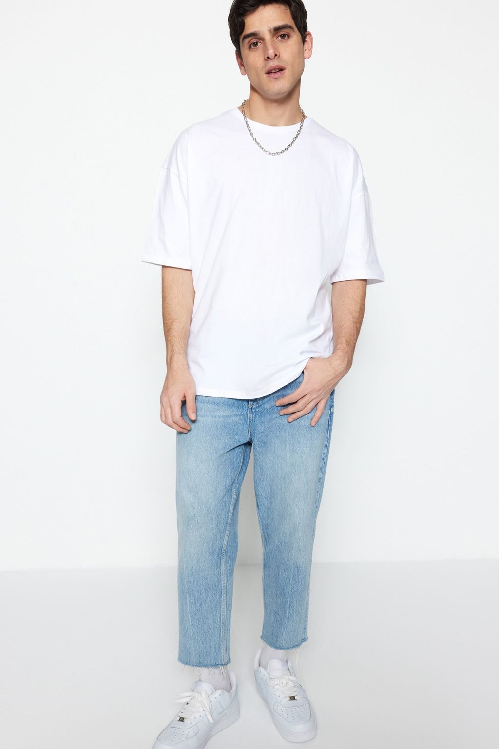 Beyaz Oversize/Genis Kesim %100 Pamuklu K?sa Kollu Basic T-Shirt TMNSS22TS0318