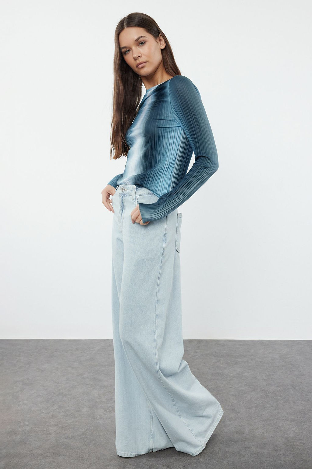 Mavi Regular/Normal Kal?p Bask?l? Pilise Esnek Orme Bluz TWOAW25BZ00120