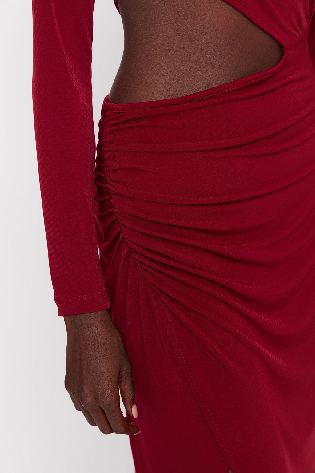 Trendyolmilla Siyah Kruvaze Yaka Cut Out/Pencere Detayl? Orme S?k Abiye Elbise TPRAW23EL00272  фото 11