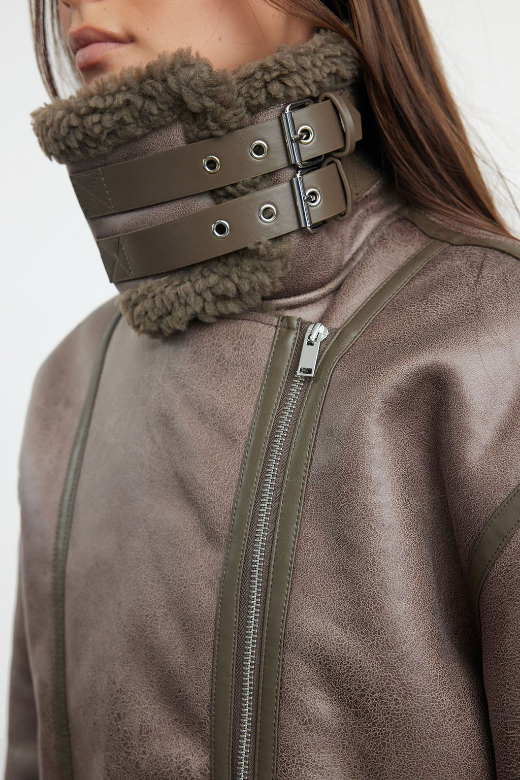 Vizon Regular Kal?p Yakas? Kemer Detayl? Peluslu Suet Biker Ceket Mont TWOAW25MO00011 - Trendyolmilla фото 4