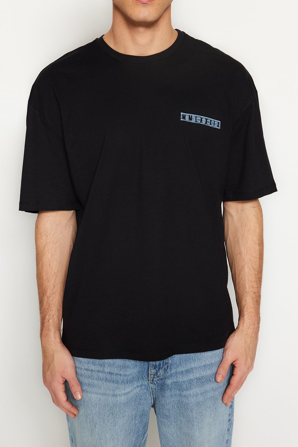 TRENDYOL MAN Siyah Oversize/Genis Kesim S?rt Bask?l? %100 Pamuklu T-shirt TMNSS20TS1132 - Trendyolmilla фото 5