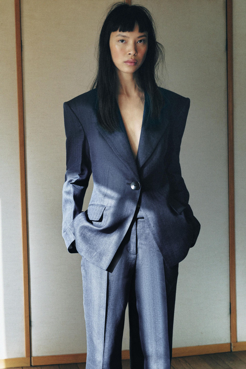 BLAZER ENTALLADA ESPIGA LINO 100% / ?ndigo - Zara фото 6