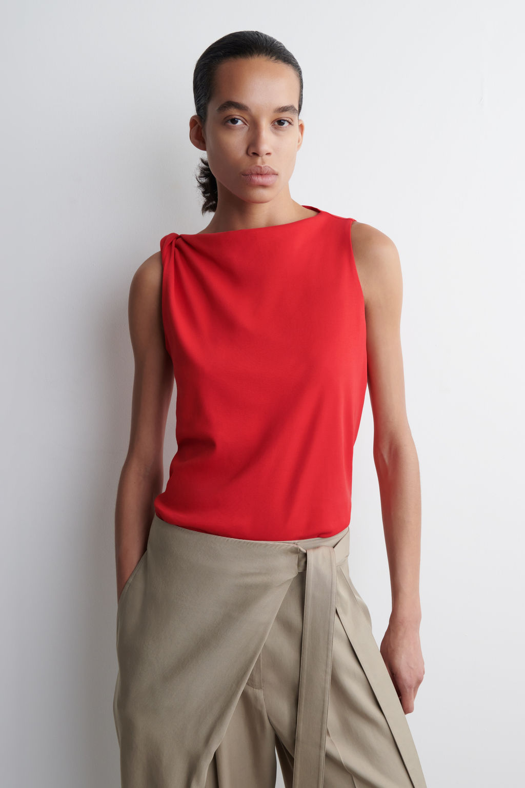 TOP DE ALGOD?N CON DETALLE RETORCIDO - H&m фото 4