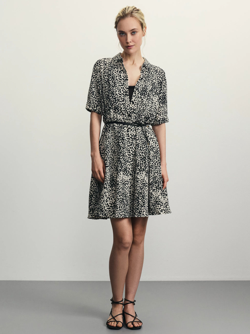 Платье мини с поясом / Zarina  фото 2