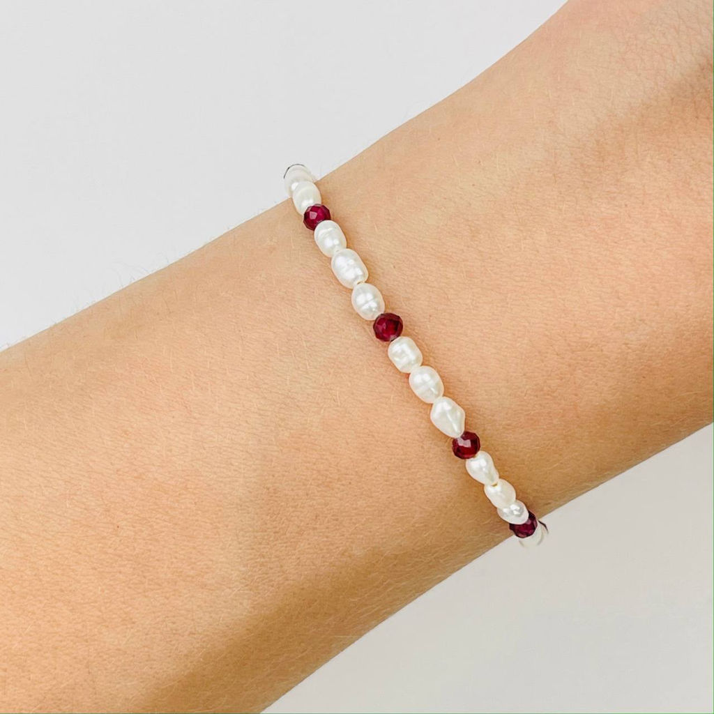 Браслет из белого Жемчуга и Граната 19 см +