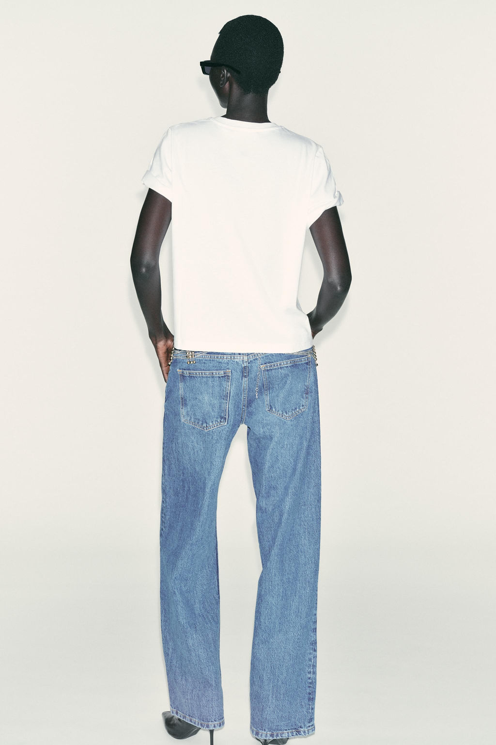 SHORT SLEEVE T-SHIRT WITH LABEL - Zara фото 5