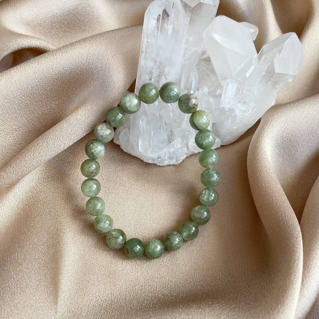 Браслет из Кианита зеленого 18,5 см