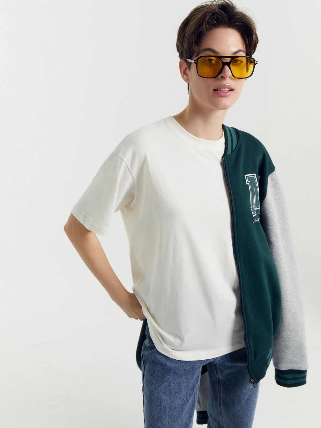 Футболка женская в молочно-белом цвете молочный 112678