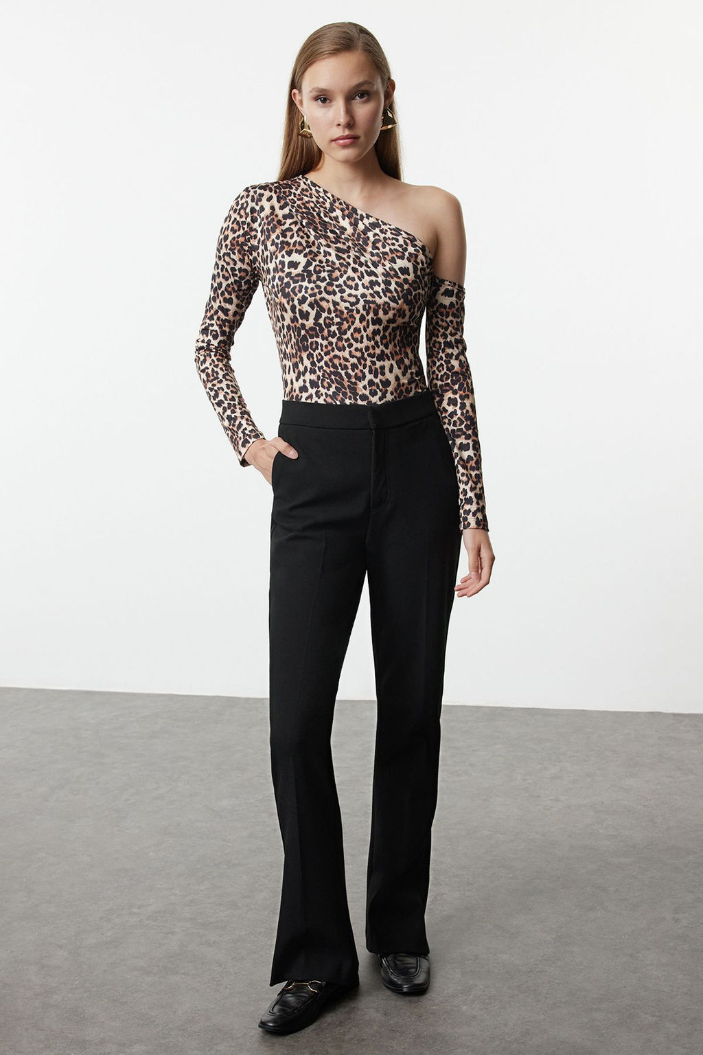 TRENDYOLMILLA Siyah Asimetrik Yaka Uzun Kollu Esnek Alttan C?tc?tl? Orme Body TWOAW22BD0080 фото 42