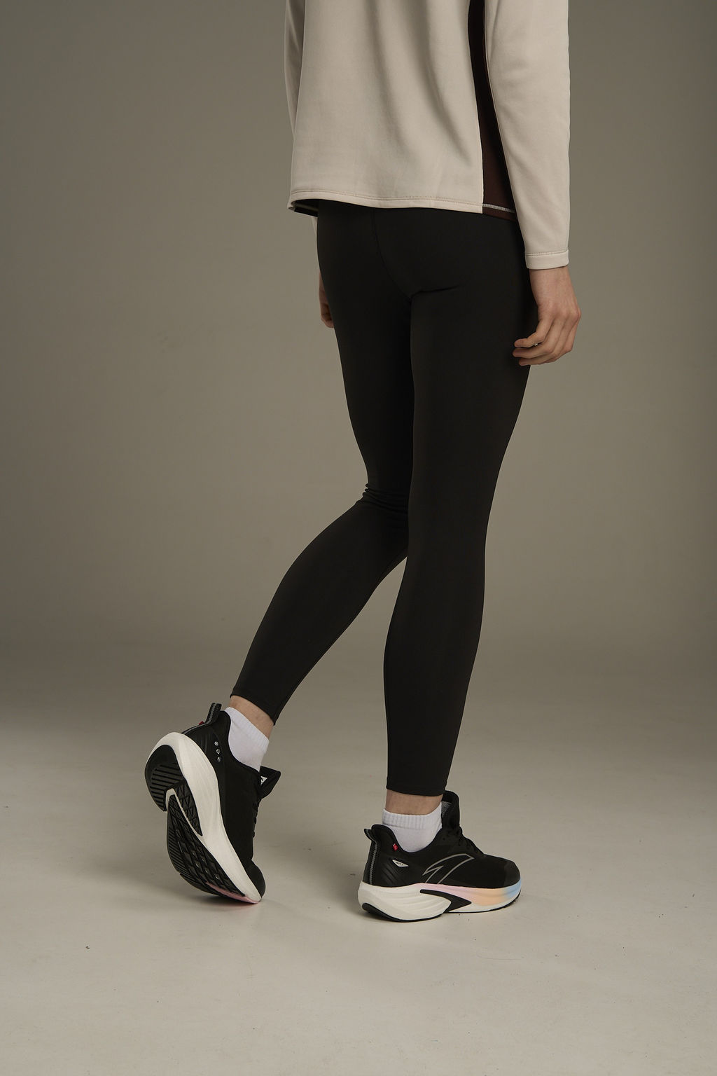 Тайтсы Черный ANTA RUNNING Tight Pants