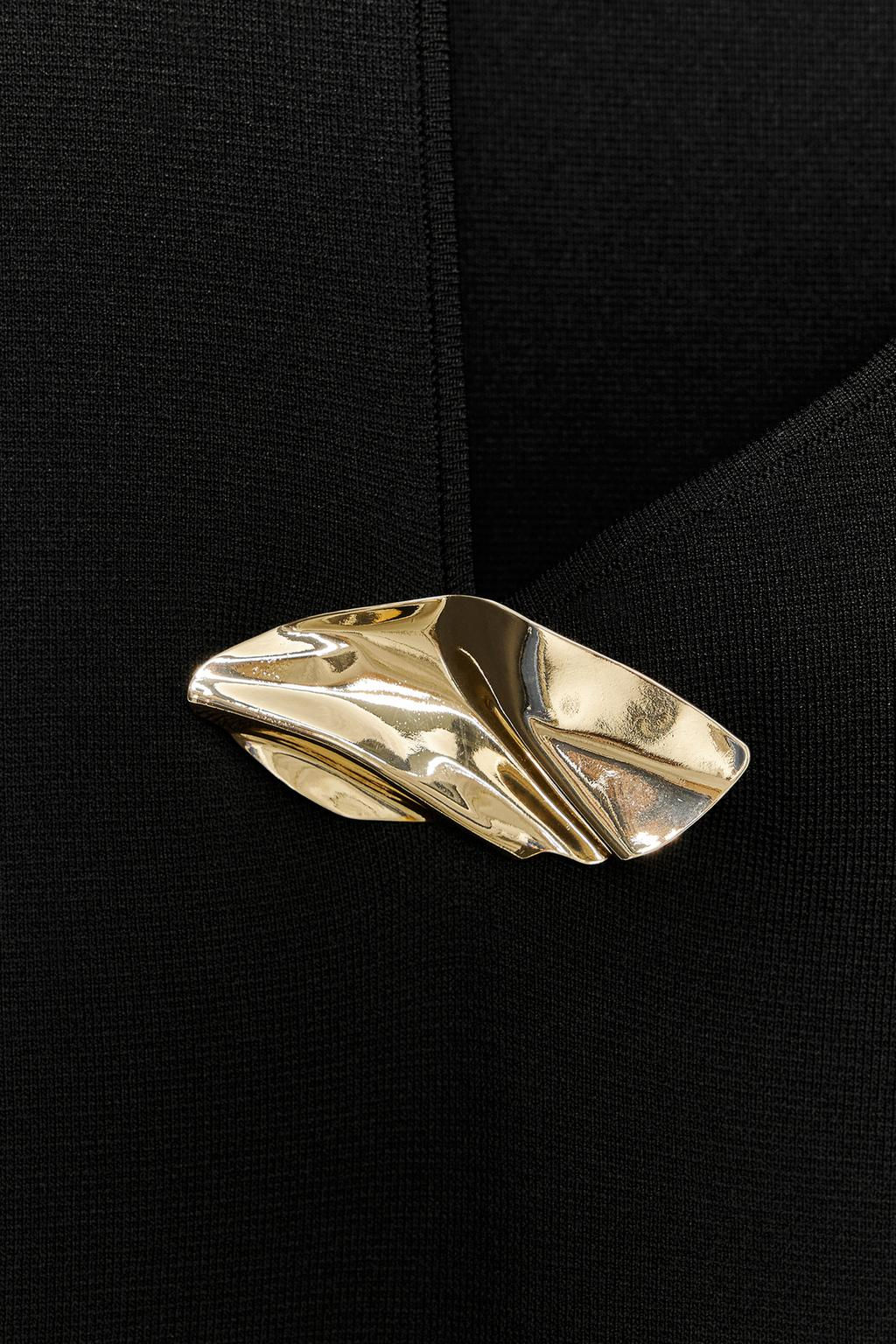 KNIT TOP WITH GOLDEN APPLIQUE - Zara фото 12