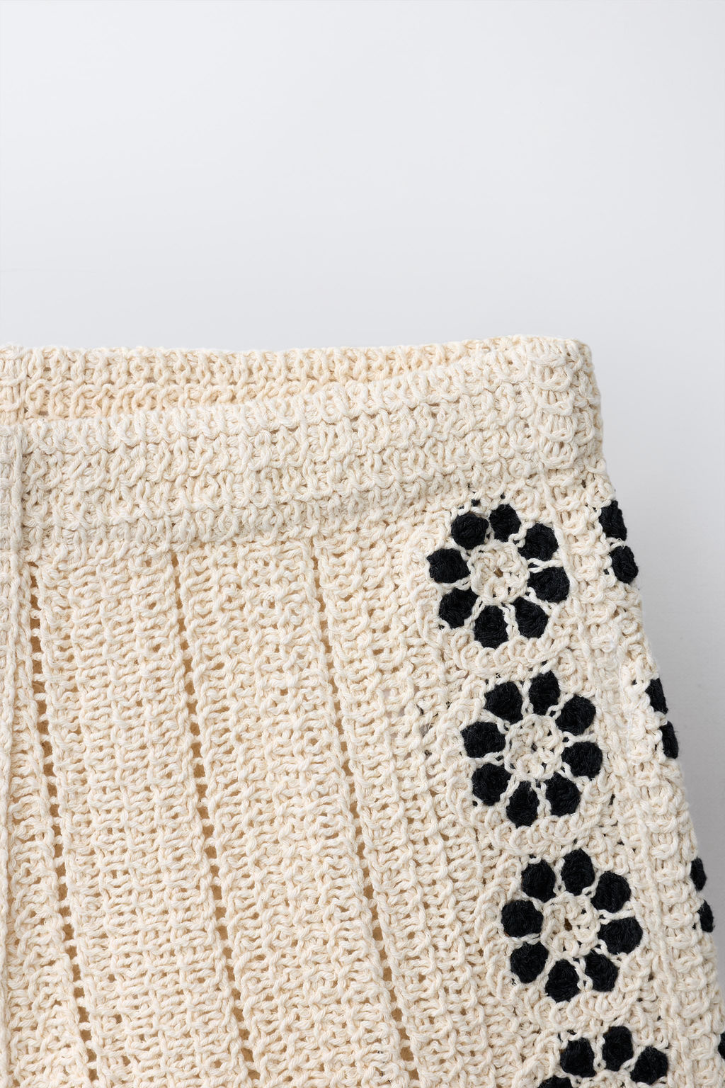 BERMUDA PUNTO FLORES CROCHET / Crudo - Zara фото 3