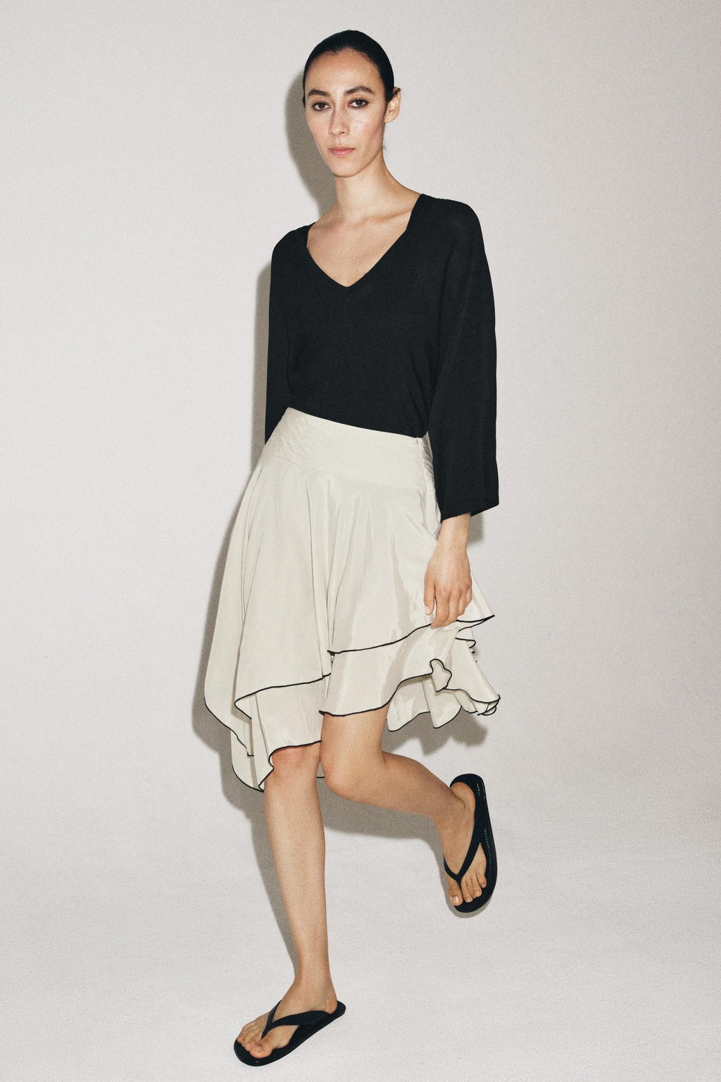 FALDA ASIM?TRICA VOLANTES ZW COLLECTION / Beige / Verde - Zara фото 4