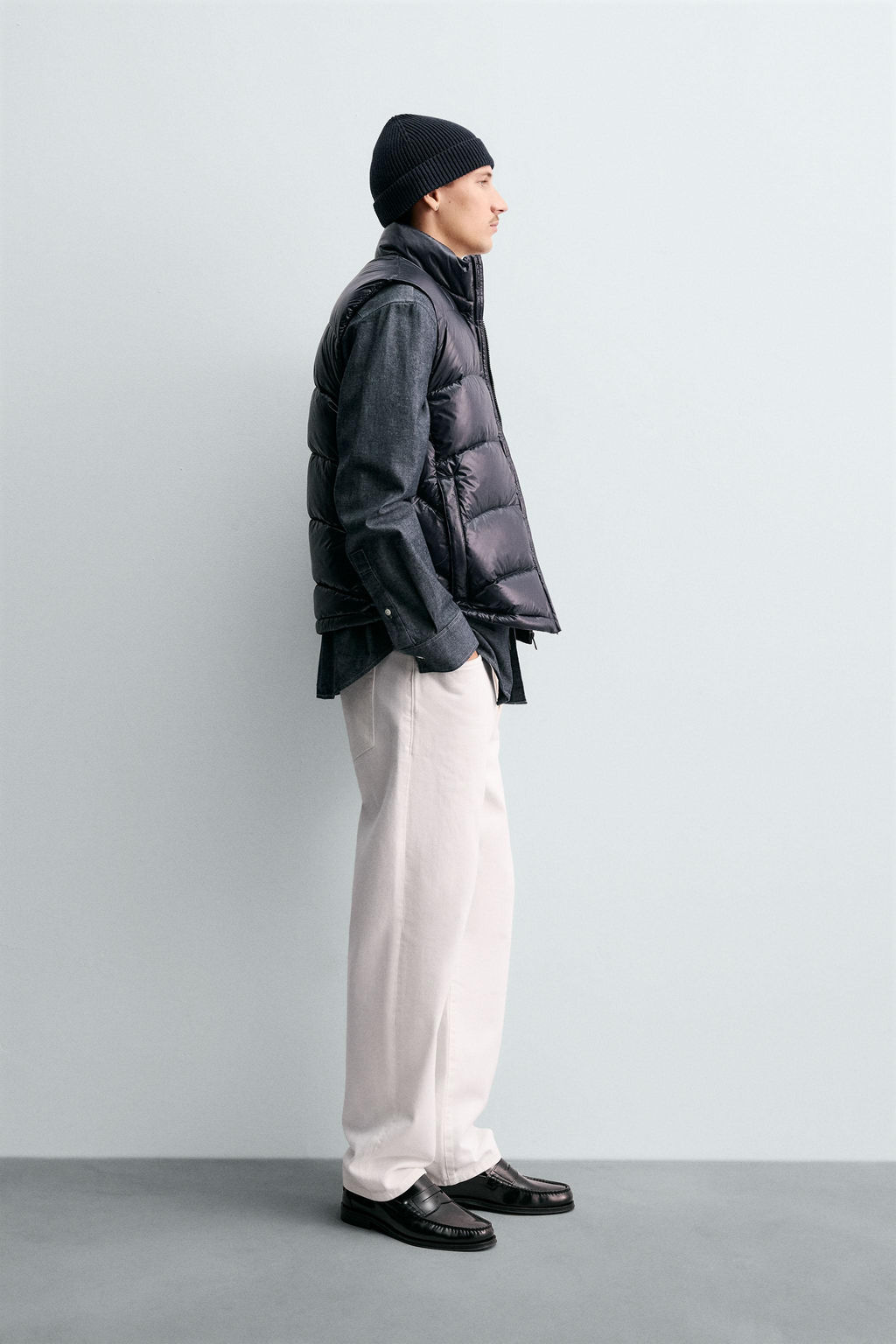 100% FEATHER WATER-REPELLENT DOWN GILET