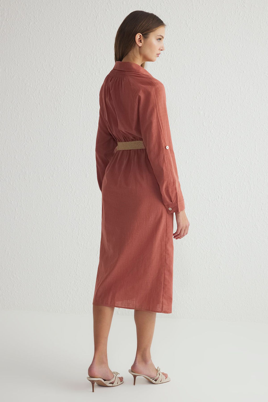 Camel Kemerli Cizgili Midi Dokuma Gomlek Elbise TWOSS25EL00063