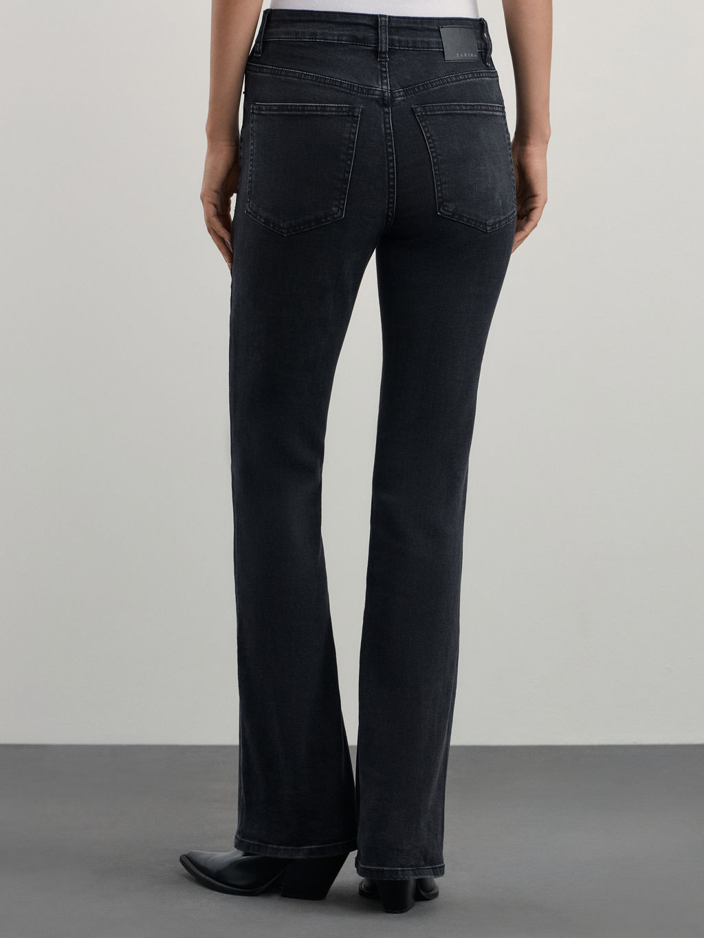 Джинсы bootcut с высокой посадкой / Zarina  фото 4