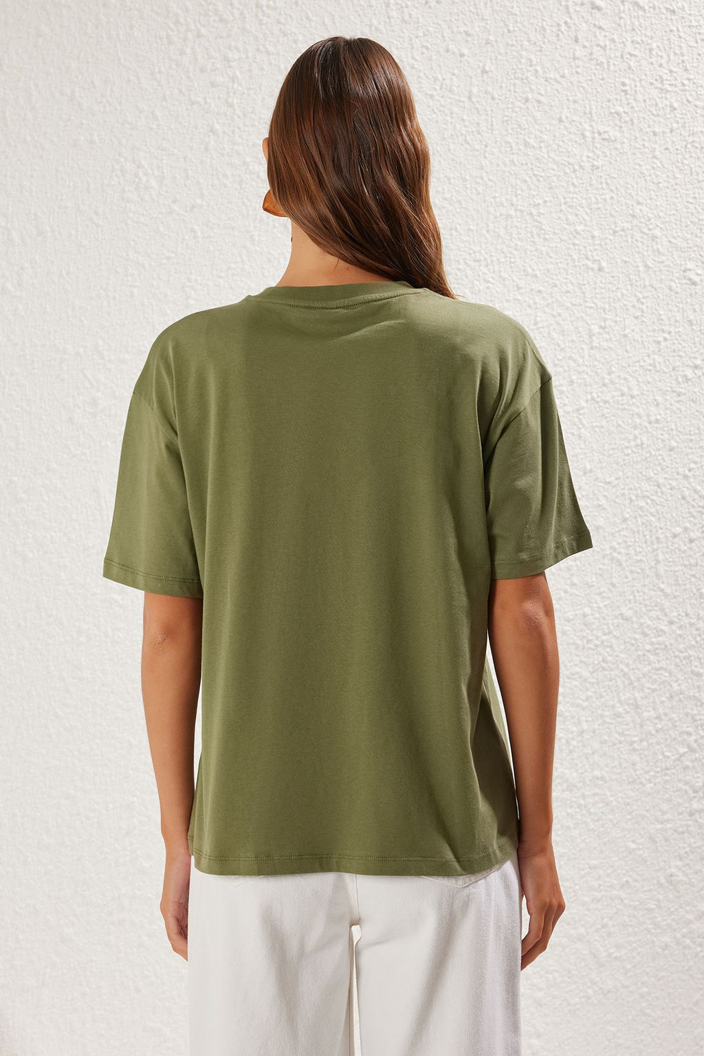 Haki Aksesuar Detayl? Oversize/Genis Kal?p Orme T-Shirt TWOSS25TS00045