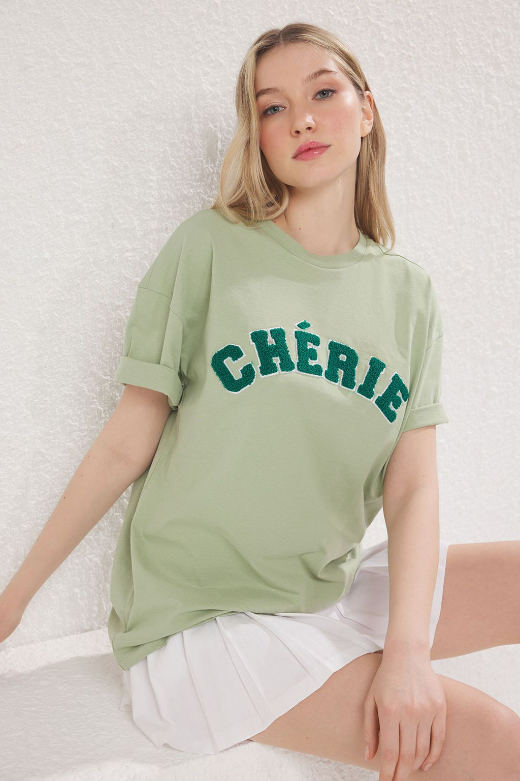 TRENDYOLMILLA Mint %100 Pamuk Oversize/Genis Kesim Slogan Nak?sl? Orme T-Shirt TWOSS25TS00161  фото 3
