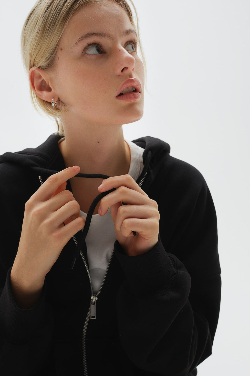 Chaqueta sudadera oversize con capucha - H&m фото 2