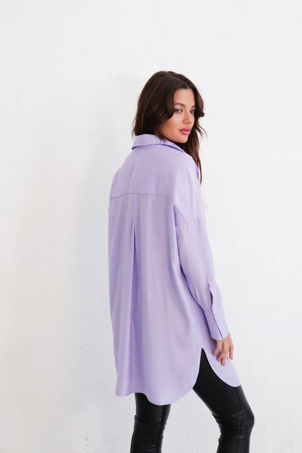 Базовая удлинённая рубашка свободного силуэта - Martichelli фото 23