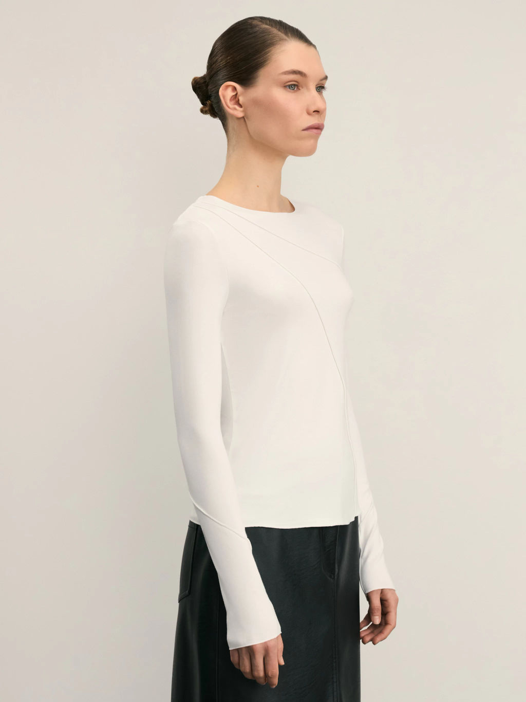 Лонгслив из вискозы с абстрактным рисунком / Zarina фото 4