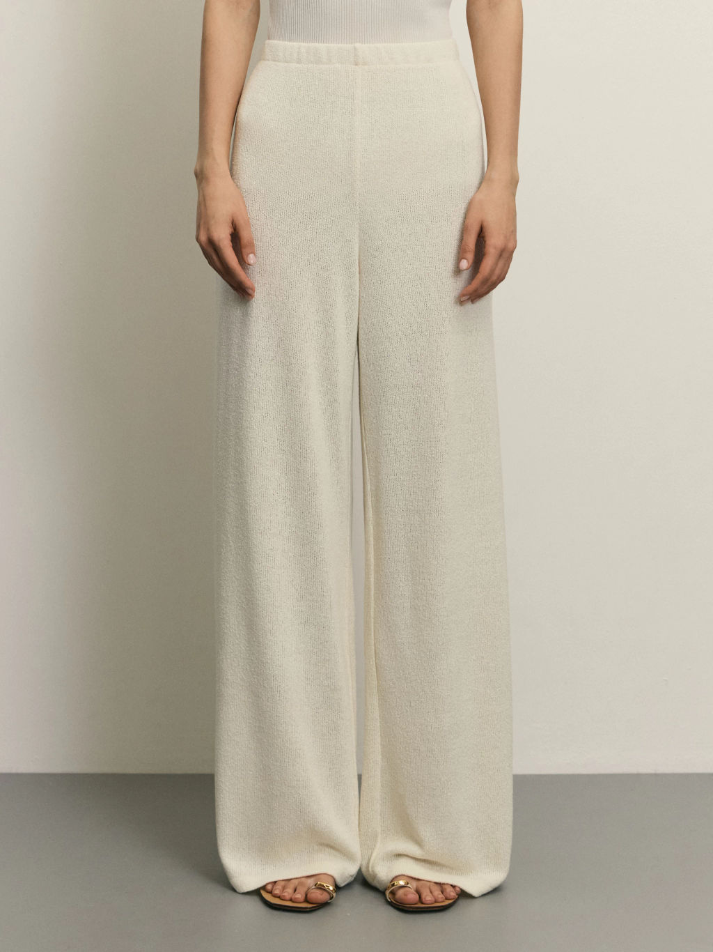 Широкие брюки из фактурной ткани / Zarina  фото 2