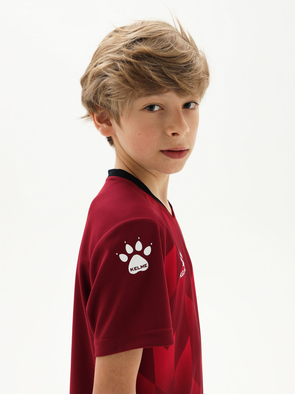 Детская футбольная форма KELME Short-Sleeved Football Suit (Burgundy/Black)