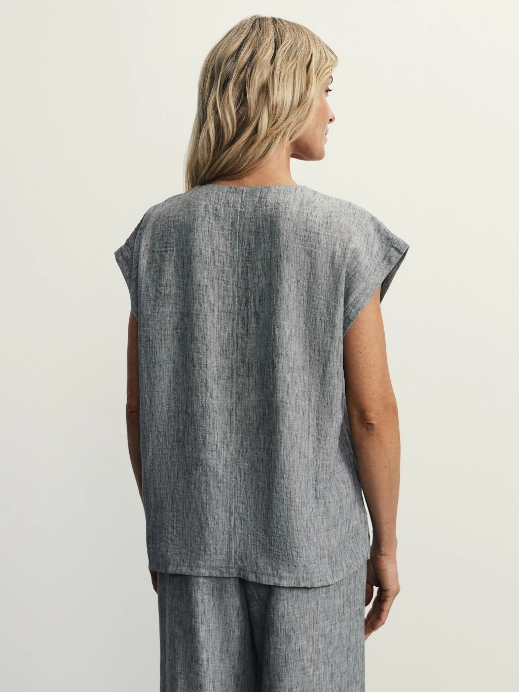 Блузка с коротким рукавом из фактурной ткани / Zarina  фото 5