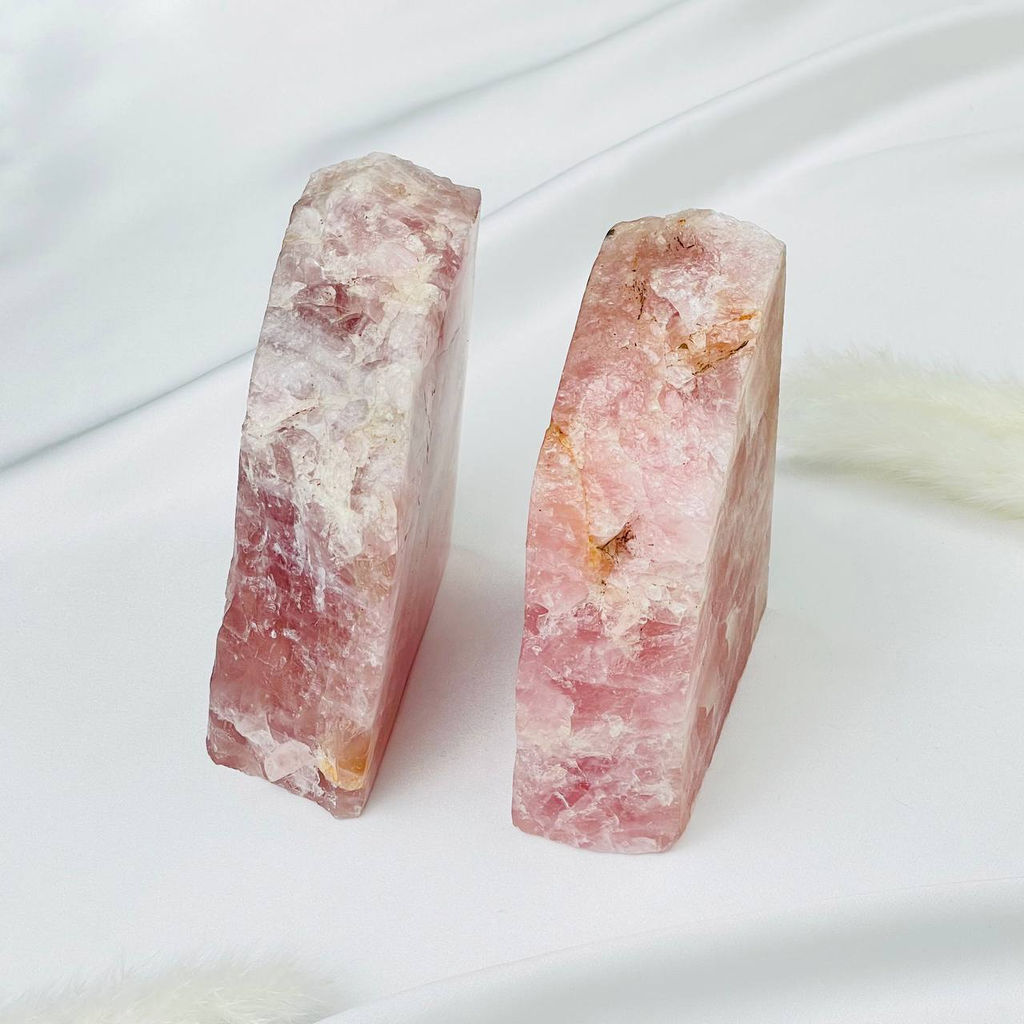 Держатель для книг из Розового кварца (Мадагаскар)