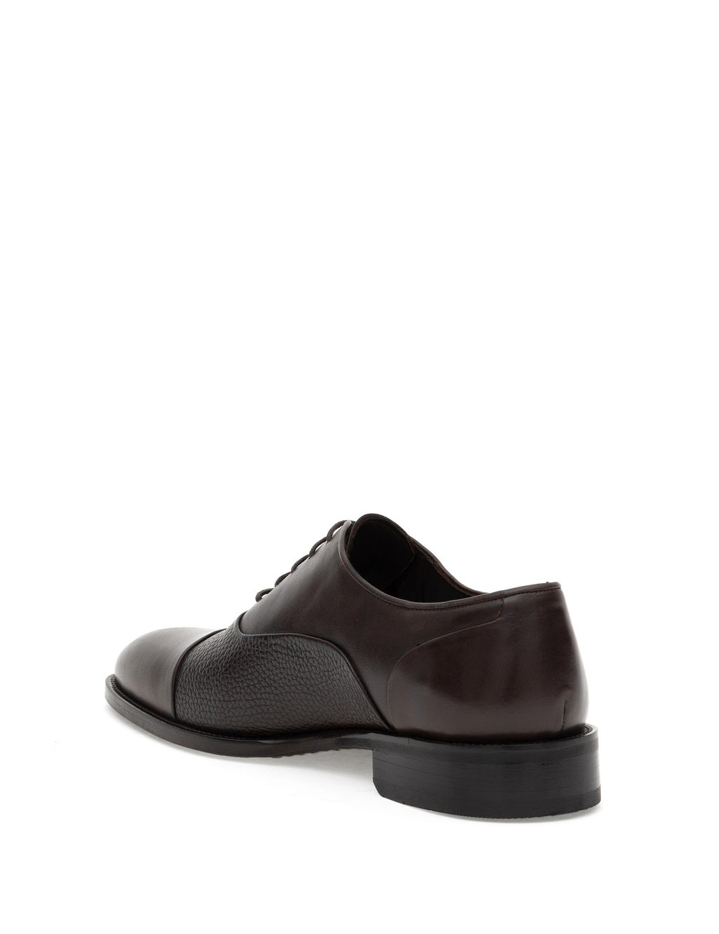 Коричневые классические туфли